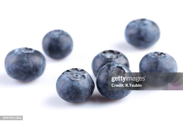 fresh juicy blueberries - huckleberry stock pictures, royalty-free photos & images