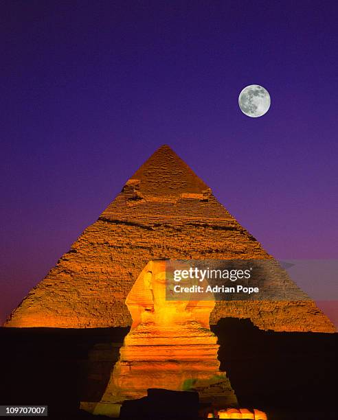 sphinx & pyramid, giza, egypt - pyramid of the moon - fotografias e filmes do acervo