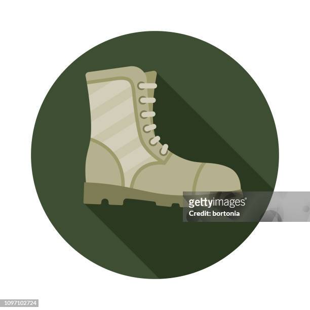 ilustraciones, imágenes clip art, dibujos animados e iconos de stock de botas de combate militar icono - military