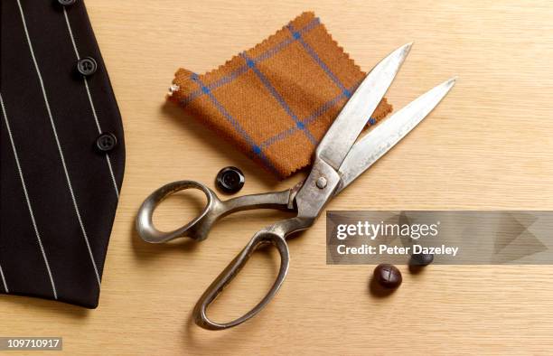 tailoring still life - tijeras fotografías e imágenes de stock