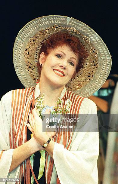 Lynn Redgrave, British Actress, In a scene from her one-woman play 'Shakespeare For My Father', at the Theatre Royal, Haymarket, London.