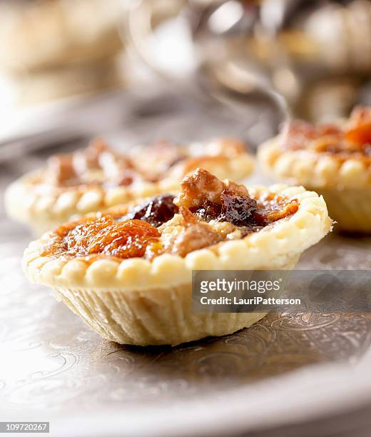 butter tart on serving platter - butter tart stock pictures, royalty-free photos & images