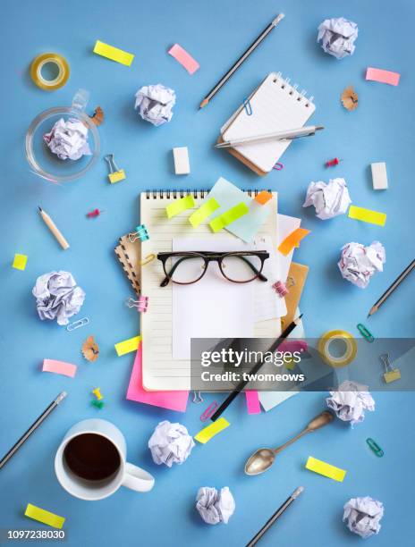 brainstorming table top objects concept still life. - office work flat lay foto e immagini stock