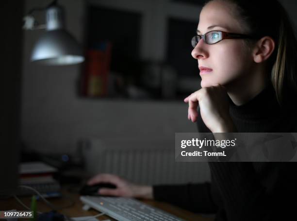 working late - in front of stockfoto's en -beelden