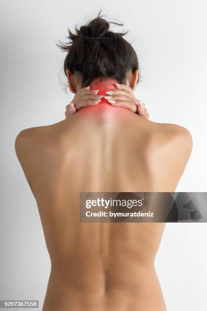 dolor en nack - espalda humana fotografías e imágenes de stock