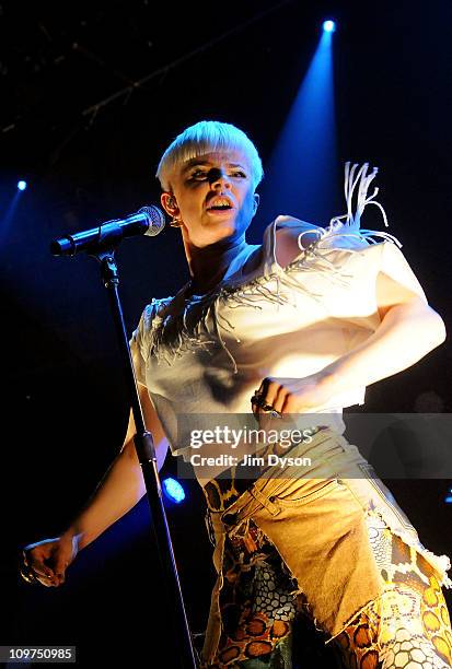 Robyn British Singer 2,058 Robyn Singer Stock Photos, High-Res Pictures, and Images - Getty ...