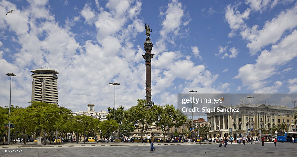 Colon statue