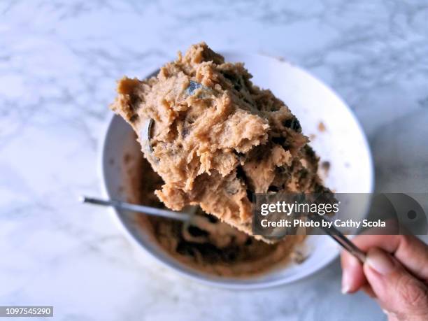 raw cookie dough - biscuit dough stock pictures, royalty-free photos & images
