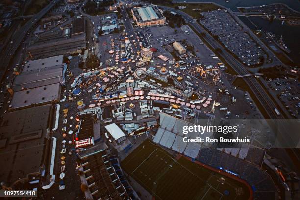 canadian national exhibition midway - canadian national exhibition stock pictures, royalty-free photos & images