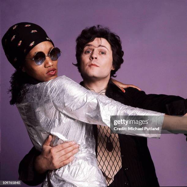 Singer and guitarist Marc Bolan of T-Rex with his girlfriend Gloria Jones, London, 18th June 1976. (Photo by Michael Putland/Getty Images.