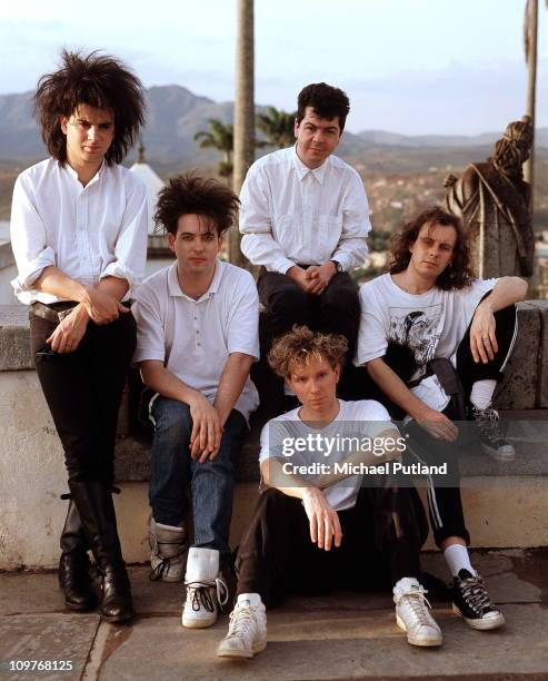 Bass player Simon Gallup, singer Robert Smith, drummer Boris Williams , keyboard player Laurence 'Lol' Tolhurst and guitarist Porl Thompson of...