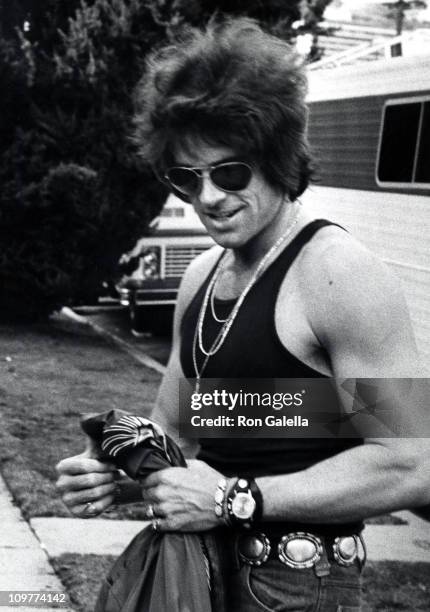 Warren Beatty Ripped 13 Warren Beatty Goldie Hawn And Julie Christie On The Set Of Shampoo ...