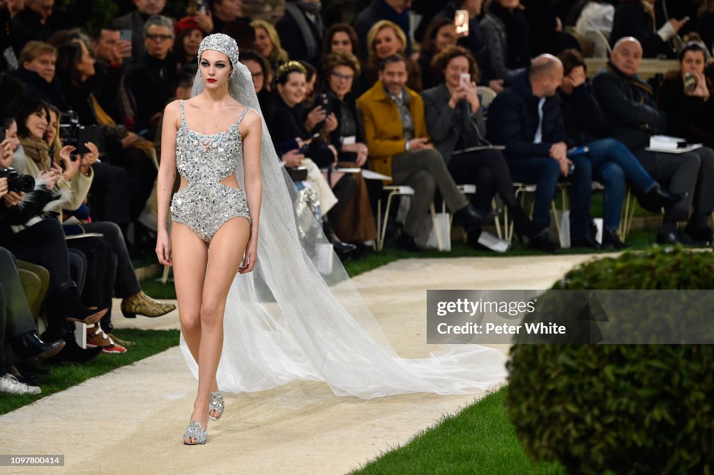 Chanel : Runway - Paris Fashion Week - Haute Couture Spring Summer 2019