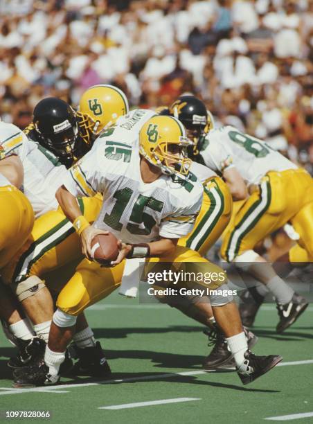 Kyle Crowston,Quarterback for the University of Oregon Ducks prepares to hand the ball off during the NCAA Pac-10 Conference college football game...