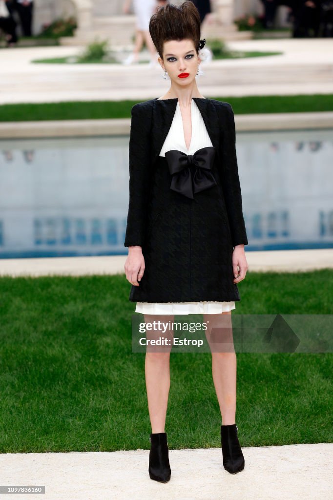 Chanel : Runway - Paris Fashion Week - Haute Couture Spring Summer 2019