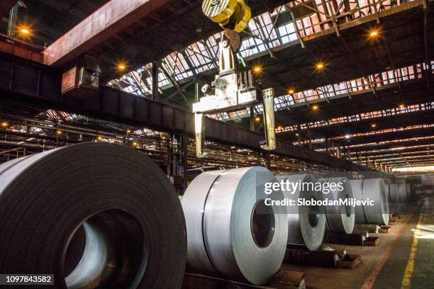 bobinas de chapa de acero - metales pesados fotografías e imágenes de stock