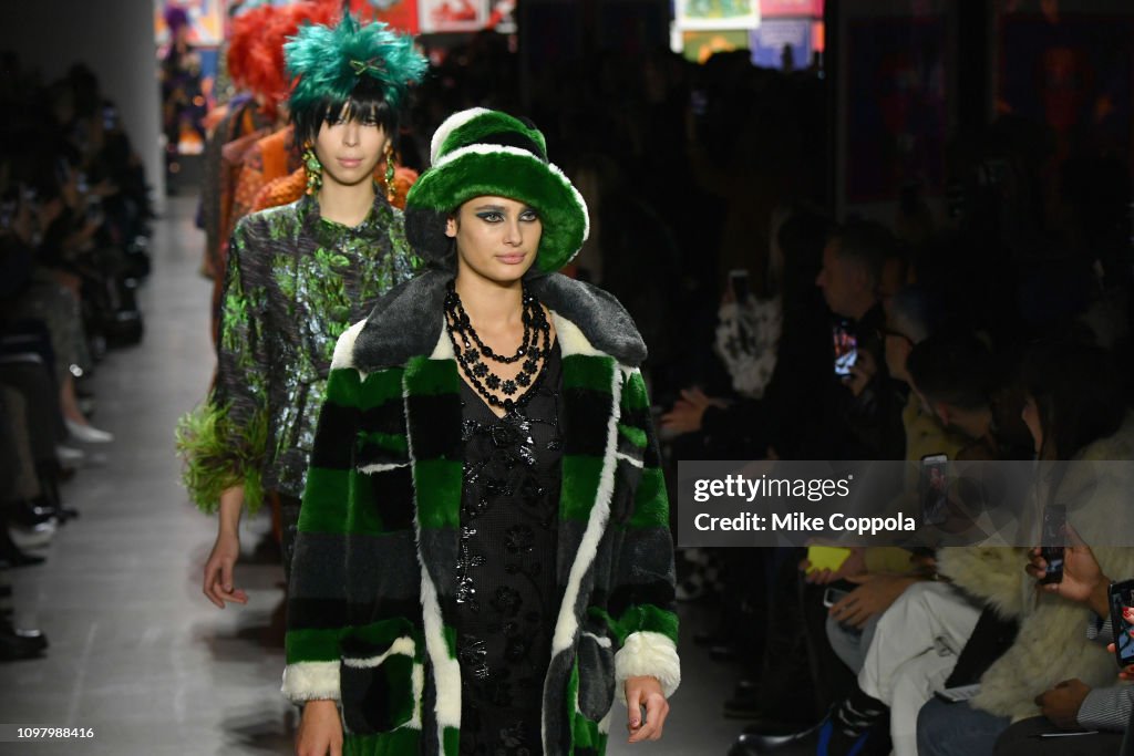 Anna Sui - Runway - February 2019 - New York Fashion Week: The Shows