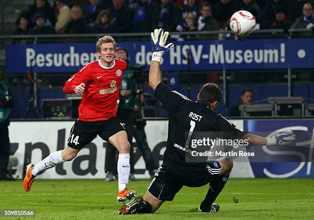 Andre Schuerrle of Mainz scores his team's 3rd goal during the Bundesliga match between Hamburger SV and FSV Mainz at Imtech Arena on March 6, 2011...