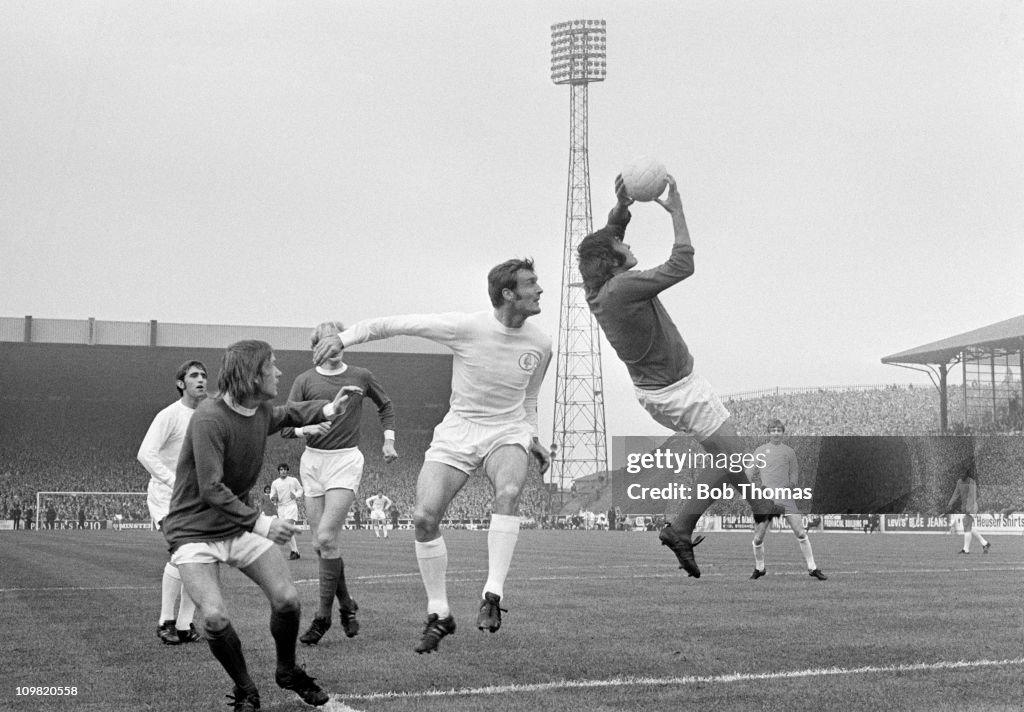 Leeds United v Manchester United