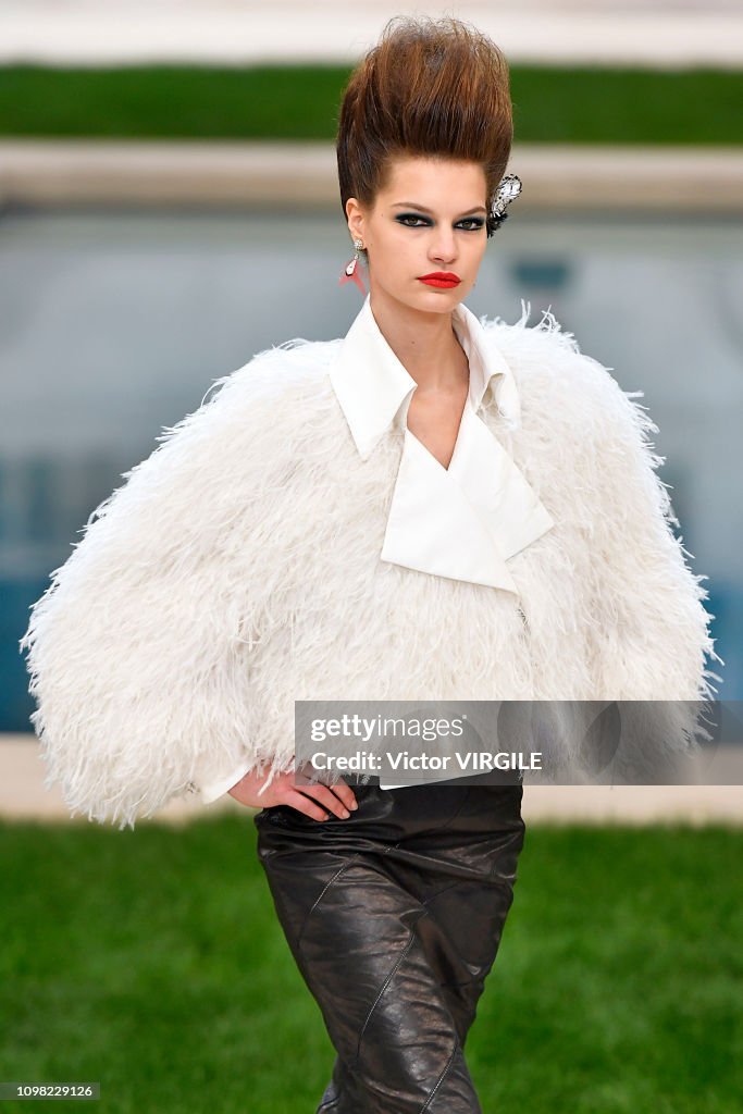 Chanel : Runway - Paris Fashion Week - Haute Couture Spring Summer 2019