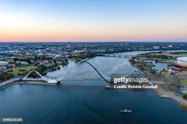 aerial view of matagarup bridge at sunset - perth wa stockfoto's en -beelden