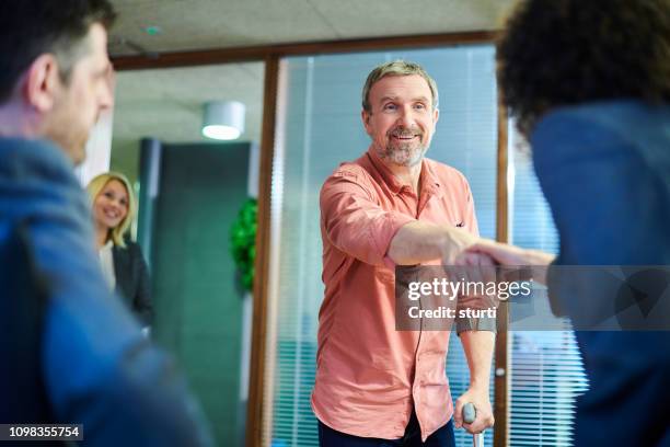 letselschade eiser - injured stockfoto's en -beelden