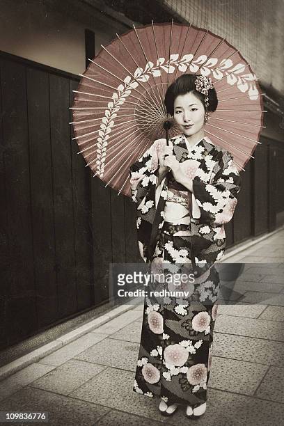 vintage japanese kimono - geisha 個照片及圖片檔