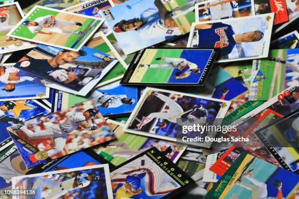full frame of various baseball collecting cards - trading card stockfoto's en -beelden