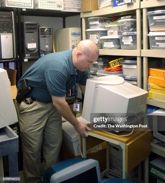 Sheriff Computer Screen Sheriff Computer Photos and Premium High Res Pictures - Getty Images