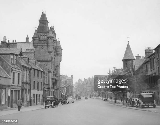 Main Street, Linlithgow, Scotland, circa 1920.