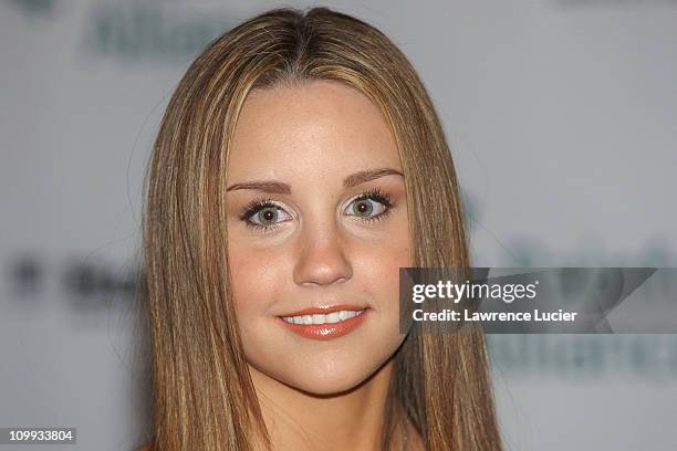 Amanda Bynes during What A Girl Wants- New York Premiere Arrivals at Ziegfield Theater in New York, NY, United States.