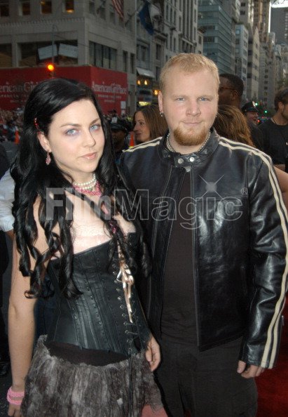 Amy Lee and Ben Moody of Evanescence during 2003 MTV Video Music... |  FilmMagic | 109935977