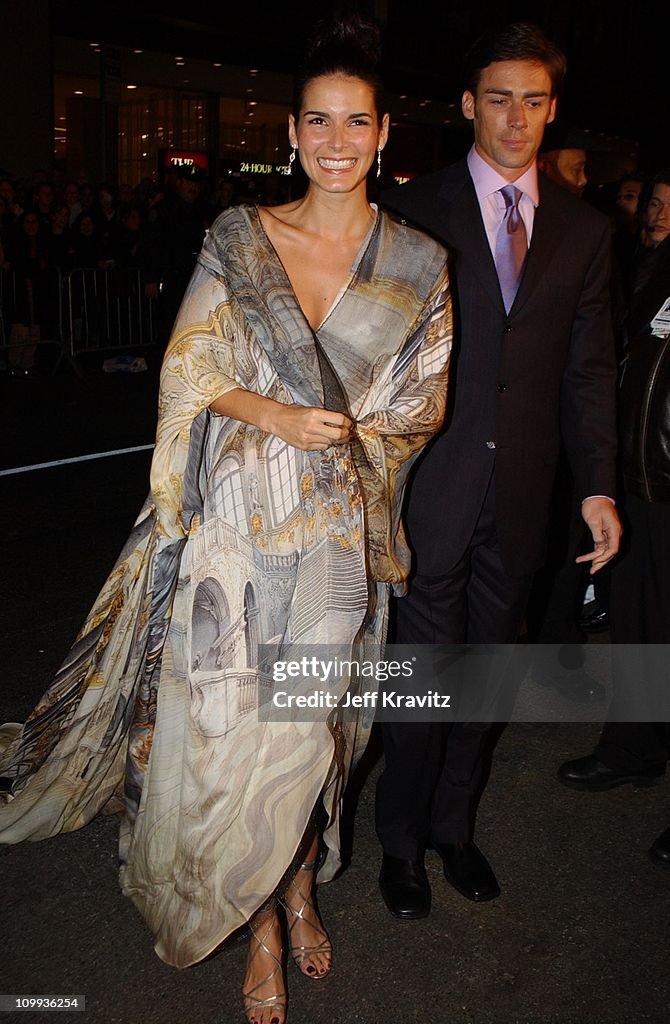 2002 VH1 Vogue Fashion Awards - Arrivals