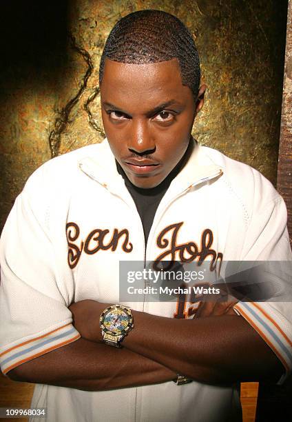 Mase Rapper Poses 2,289 Mase Photos & High Res Pictures - Getty Images