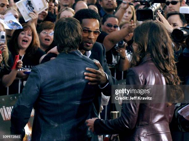 Tom Cruise, Will Smith and Katie Holmes during War of the Worlds Los Angeles Premiere and Fan Screening - Arrivals at Grauman's Chinese Theater in...