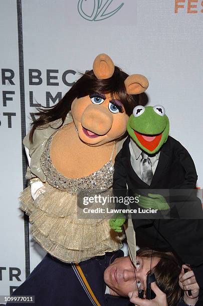 Miss Piggy and Kermit the Frog during 4th Annual Tribeca Film Festival - The Muppets' Wizard of Oz Premiere - Arrivals at Tribeca Performing Arts...