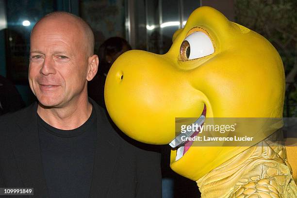 Bruce Willis and Verne the Turtle, a character from Over the Hedge voiced by Garry Shandling