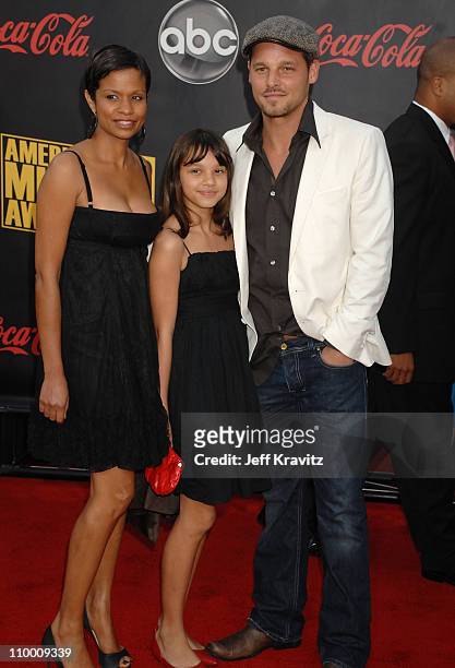 Actor Justin Chambers , wife Keisha Chambers and daughter arrive to the 2007 American Music Awards at the Nokia Theatre on November 18, 2007 in Los...