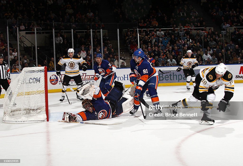 Boston Bruins v New York Islanders