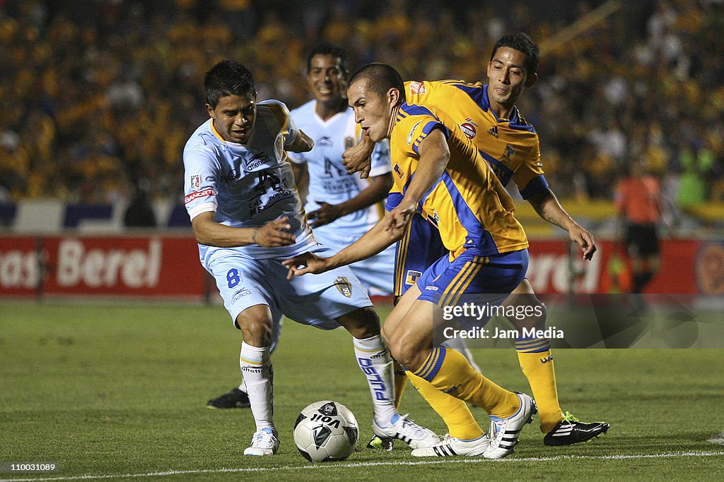 San Luis v Tigres - Clausura Tournament 2011