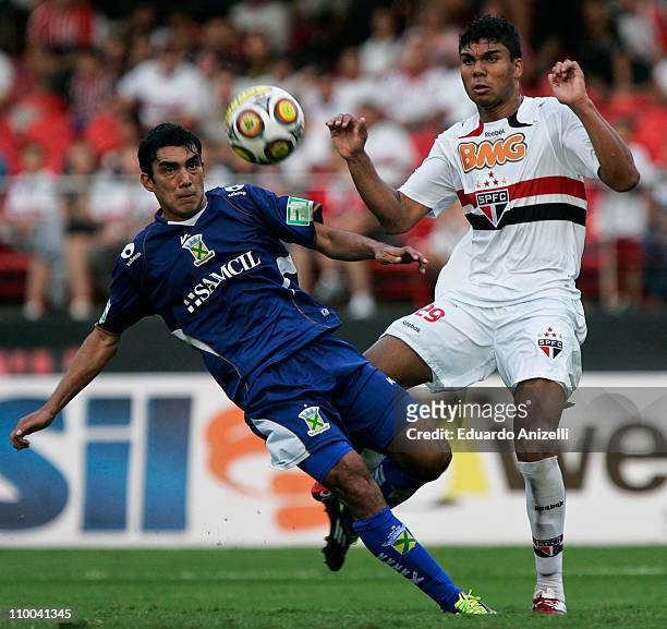 Casemiro Sao Paulo struggles for the ball during a match against Santo Andre as part of Sao Paulo State Championship 2011 at Morumbi stadium on March...