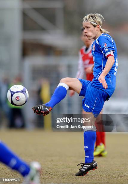 Jennifer Zietz of Potsdam kicks the ball during the Women Bundesliga match between Turbine Potsdam and Essen-Schoenebeck at the Karl-Liebknecht...