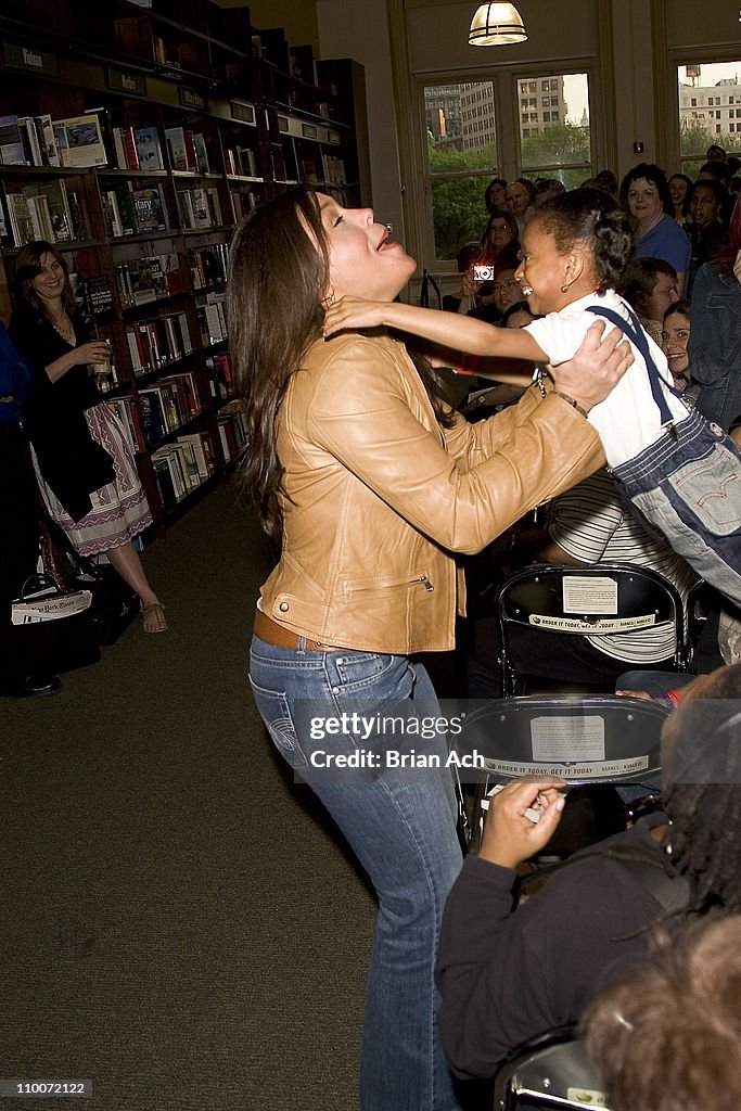 Rachael Ray Signs Her Book "Express Lane Meals" at Barnes and Noble - May 5, 2006