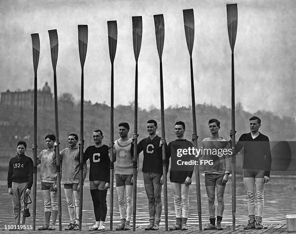 Cu Rowing Members of the Columbia University rowing team practising on the ...