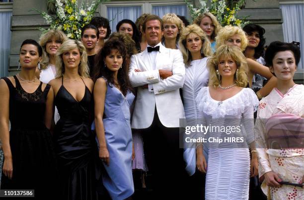 Roger Moore and his James Bond girls in the Film 'A view to kill' in France on August 17th,1984.