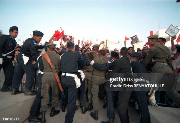 Saharian Saharian Desert Photos and Premium High Res Pictures - Getty Images