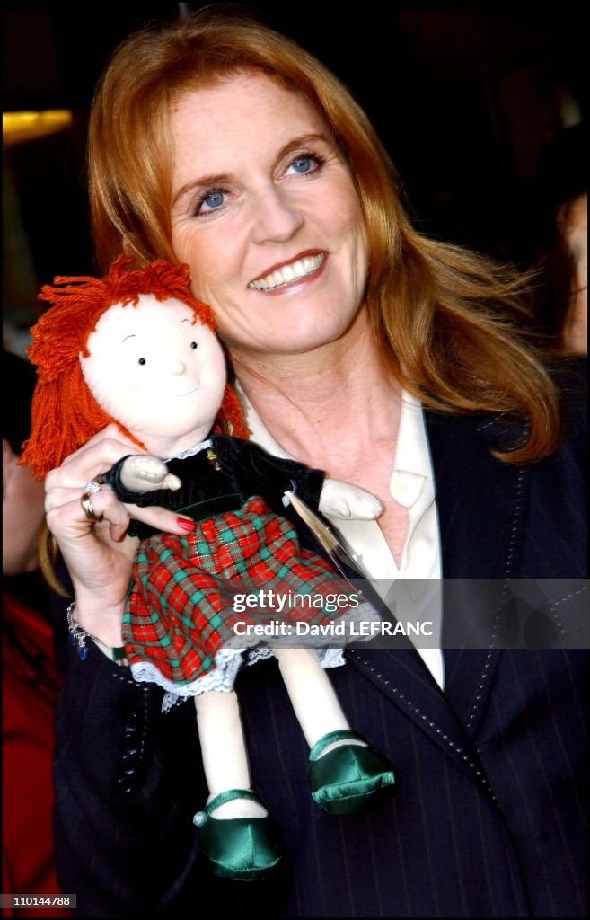 Sarah Ferguson attends the unveiling of Santa Claus Suit From Miracle on 34th Street at Macy's in New York, United States on December 04, 2001.