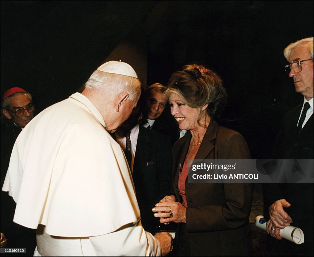 Meeting of Brigitte Bardot and Jean Paul II in Rome, Italy on September 27, 1995.