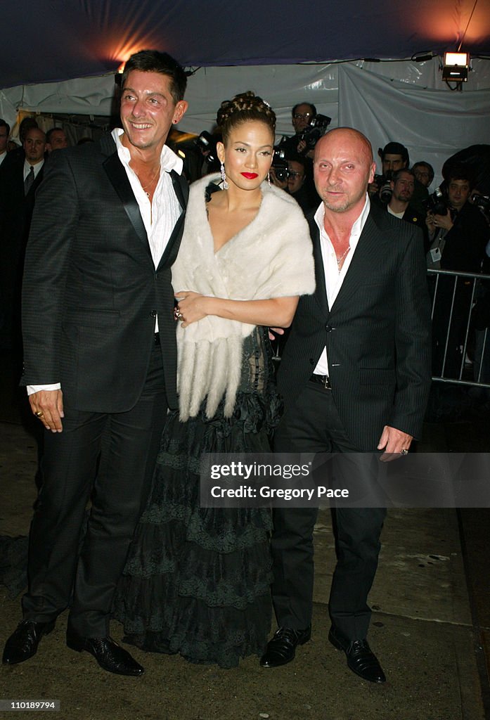 2004 Costume Institute Gala "Dangerous Liaisons" - Arrivals