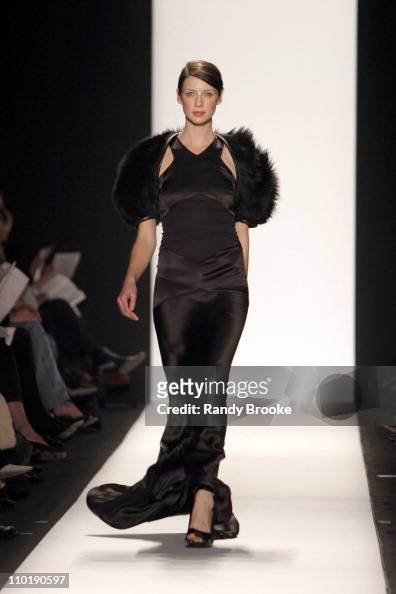 Caitriona Balfe wearing Narciso Rodriguez Fall 2004 News Photo - Getty ...
